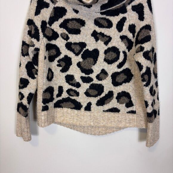 Moth Anthropologie Leopard Print Mock Neck Sweater Small - Picture 3 of 6